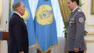 Нурсултан Назарбаев и Самат Абиш.