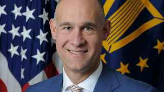 Главный заместитель главы Пентагона Джедидайя Ройал