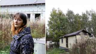 Александра (Санкт-Петербург, 1987) подверглась нападению мужчин осенью 2016 года. С собой у них были железные прутья. С тех пор она стала инвалидом, у нее не осталось зубов. Она живет на пожертвования для своего приюта для бездомных кошек, где нет даже водопровода, потому что она не может найти постоянную работу. Когда она изменила гендер в документах, чиновники в скобках добавили ее прежнее имя рядом с новым — это создает ей проблемы при поисках работы. «Я часто думаю о смерти. Я даже пыталась покончить жизнь самоубийством, но я живу ради своих кошек».