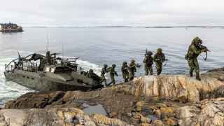 Учения шведских морских десантников