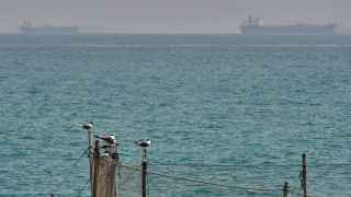 Танкеры, стоящие на якоре в Ормузском проливе у побережья острова Кешм