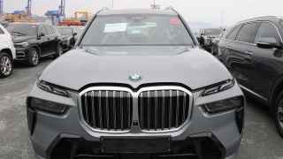 Санкции не смогли убить любовь россиян к «бумерам» (на фото автомобильный терминал Владивостокского морского торгового порта)