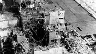 Вскоре после того как взорвался чернобыльский реактор