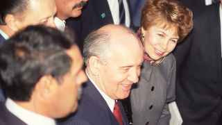 Михаил и Раиса Горбачевы были символами открытой и свободной страны – Владимир Путин (нет на снимке) вернул ее в изоляцию и  окружил врагами