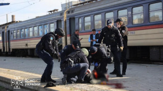 Ми не бачимо, яку невинну людину вбито на вокзалі в Дніпрі, але точно знаємо, хто її вбив