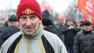 Российские чиновники возвращают имя Сталина в официальную риторику, сравнивая войну в Украине  с Великой Отечественной войной, и заявляя, что Россия сейчас борется за победу над «нацистами».

Президент Владимир Путин говорил, что Сталин наряду с Владимиром Лениным и Николаем II сделали Россию великой державой.