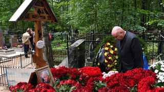 Могила Евгения Пригожина на Пороховском кладбище в Санкт-Петербурге