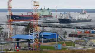 Нефтеналивной порт Приморск.