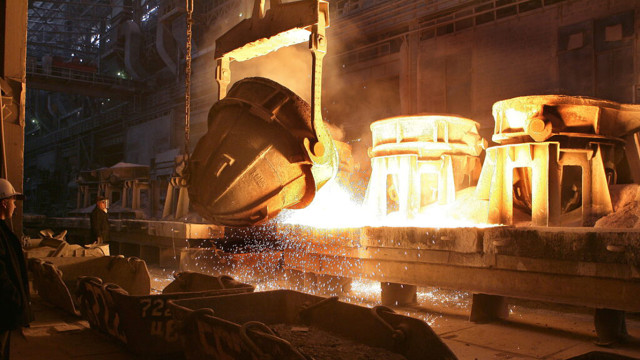Один из крупнейших металлургических заводов России остановил часть производства из-за падения спроса