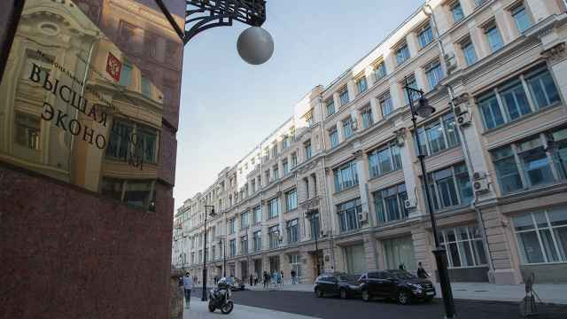 Высшая школа экономики удалила доклад о падении уверенности бизнеса до минимума за все правление Путина