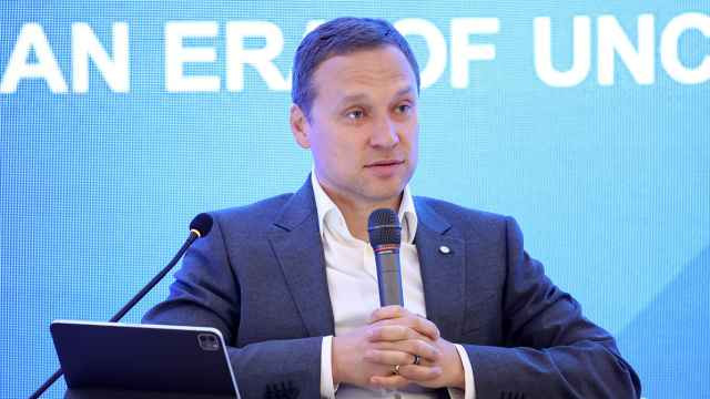 «Очень тревожный момент». Сбербанк заявил об утечке наличности из банковского оборота и росте зарплат в конвертах