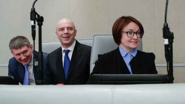 Правительство признало невыполнимым прогноз роста экономики на 1,3%