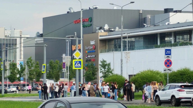 В Москве начали искать бомбы под машинами после по