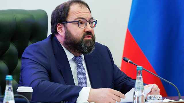 «Другие варианты сильно хуже». Глава Минцифры подтвердил, что обсуждает введение платы за иностранный трафик и штрафы за ВПН