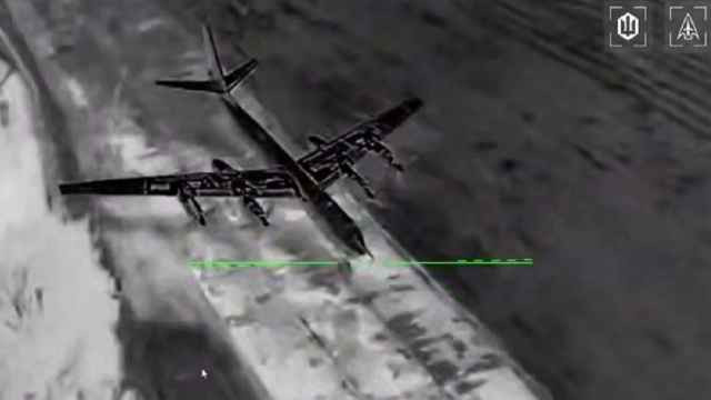 Украина заявила о поражении двух самолетов-разведчиков Ту-142, комплекса «Искандер» и двух нефтебаз