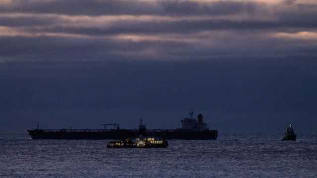 Цены на нефть обвалились ниже $100 за баррель после заявлений о перемирии США и Ирана