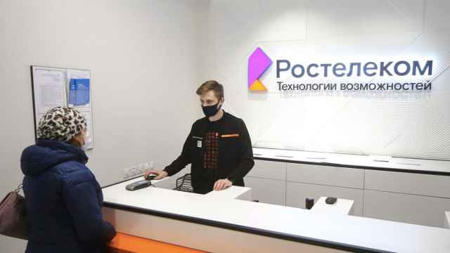 Глава «Ростелекома» не видет смысла в центрах искуственного интеллекта и призвал переходить на стационарные телефоны