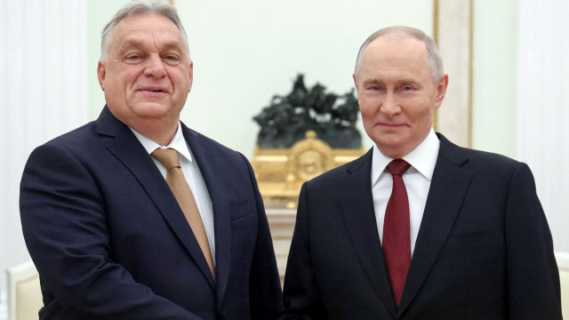 Главный союзник Путина в ЕС оказался на грани потери власти после скандала со «сливами» в Кремль