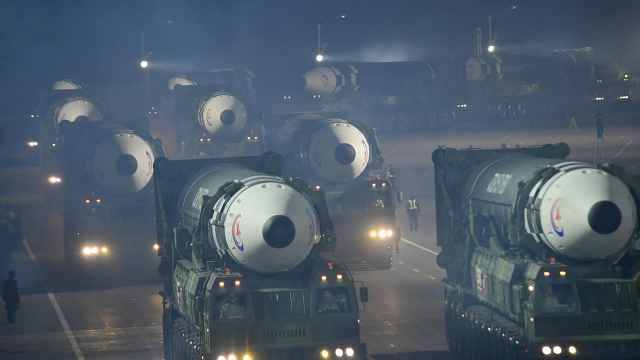 Компания-участник ядерной программы Ким Чен Ыны решила продавать россиянам стероиды и минералку