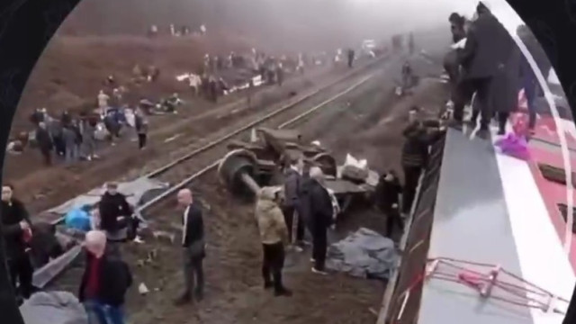 Семь вагонов следовавшего в Москву пассажирского поезда сошли с рельсов в Ульяновской области