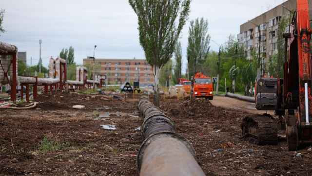 В Энгельсе 200 тысяч человек остались без воды почти на две недели из-за аварии на коллекторе