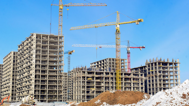 «Дефолты весьма вероятны». Каждый пятый российский застройщик рискует не справиться с долгами