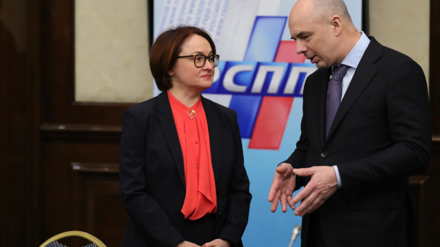 ЦБ и Минфин предупредили Путина, что экономика не выдержит продолжения войны