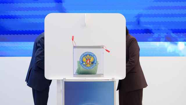 Депутаты обвинили российских эмигрантов в попытках вмешаться в парламентские «выборы»